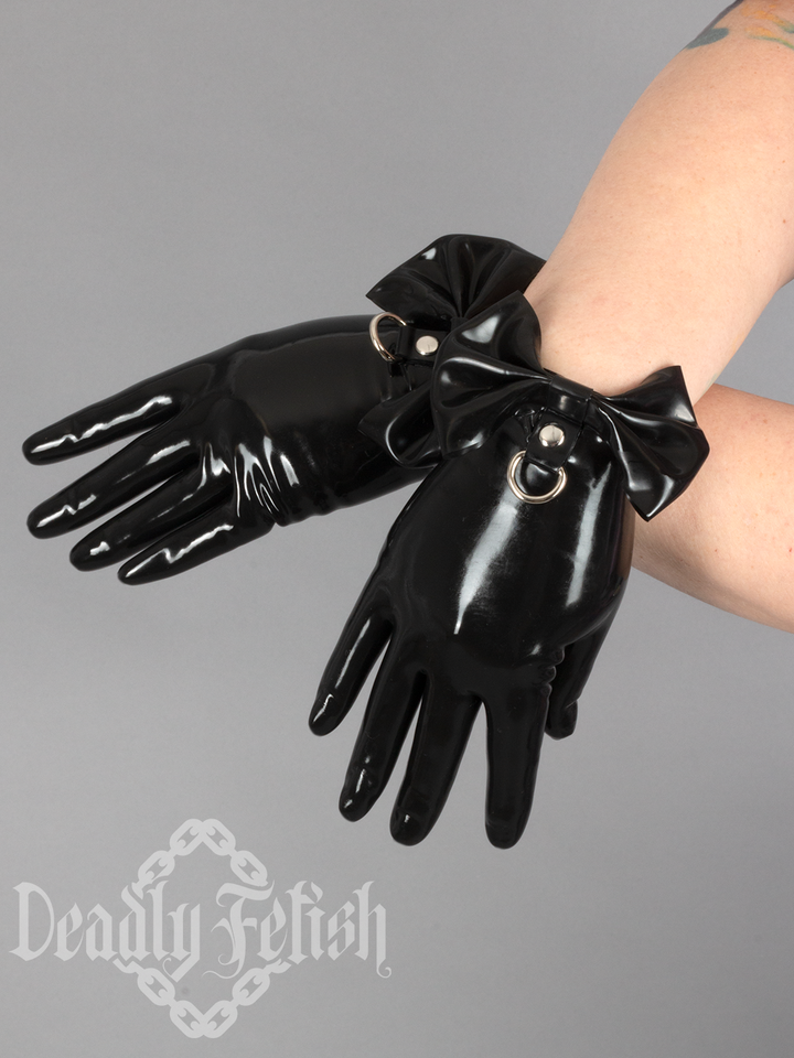 Deadly Fetish Latex: Gloves With Bows and D-Ring